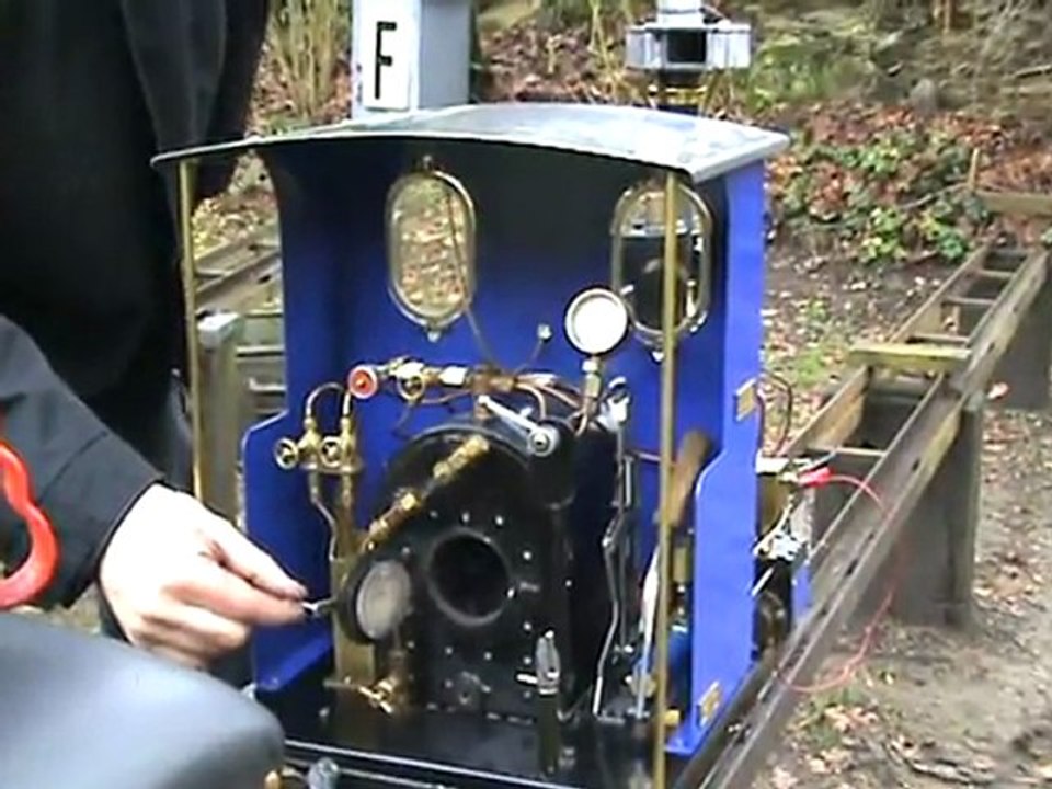 Blick in die Feuerkammer einer spanischen fünf Zoll Lok