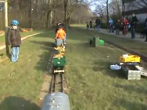 Zwei Runden Führerstandsmitfahrt auf fünf Zoll BR216