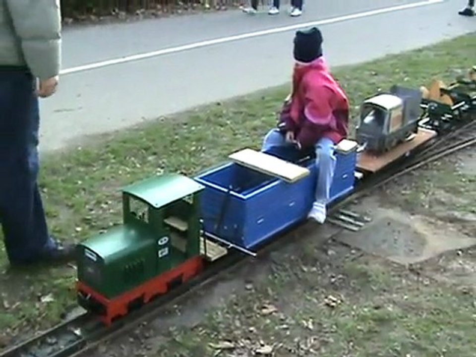 Feldbahn beim Rangieren und Blick in die Feuerkammer BR96
