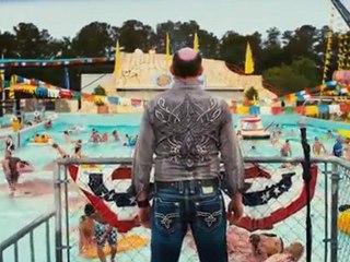 Piranha 3DD    -    trailer