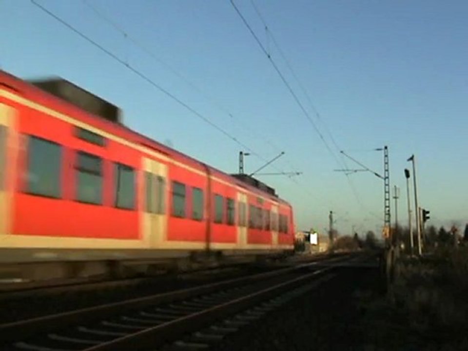 BR425 von Bonn nach Köln mit Bahnübergangsaktion