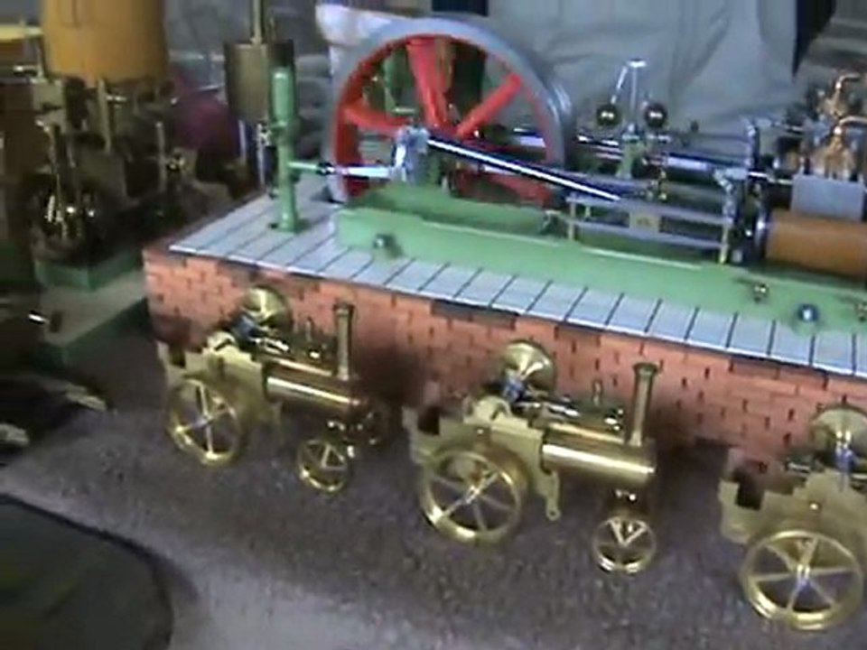 Foden Dampflastwagen, mini Lokomobile, Twin Victoria Dampfmaschine und Dampfauto auf dem Dampftreffen in Lindlar