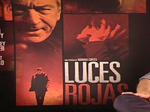 Cillian Murphy, Sigourney Weaver y Robert De Niro suman talento en Luces Rojas