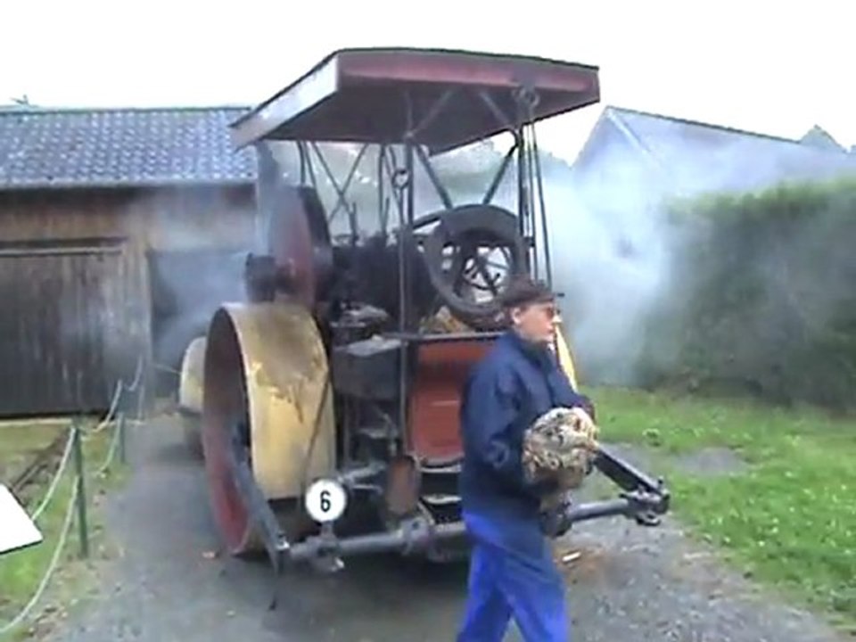 Dampfstraßenwalze und amerikanische 'Oil-Pull' Kerosin-Lokomobile im Freilichtmuseum Lindlar