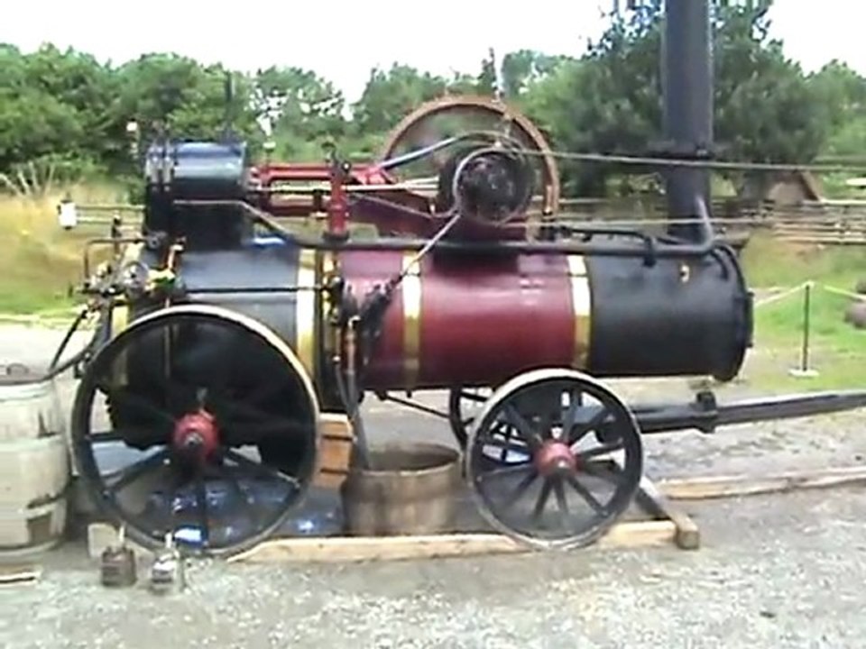 Lokomobilbetriebenes Dampfsägewerk beim Dampftreffen in Lindlar
