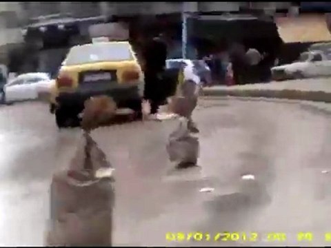 فري برس حماة المحتلة ساحة العاصي تواجد الامن والشبيحة 1 3 2012 ج2