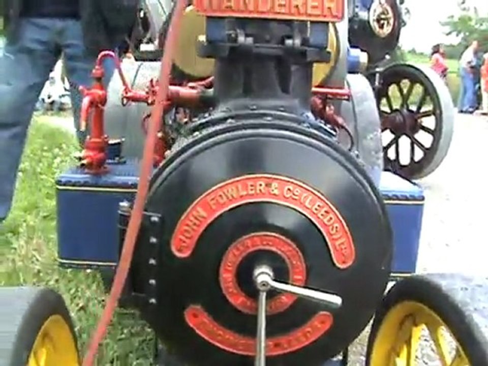 Diverse dampflokomobile in lindlar