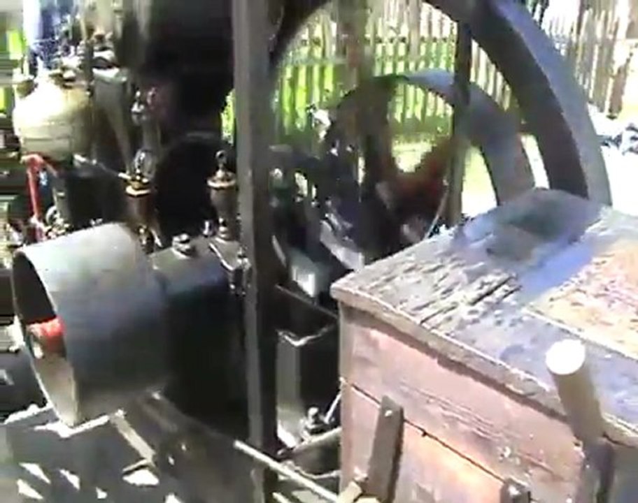 Standlokomobile mit Deutz E12/d Gasöl - Normalbenzin Motor von 1907 auf Eigenbaufahrgestell 03