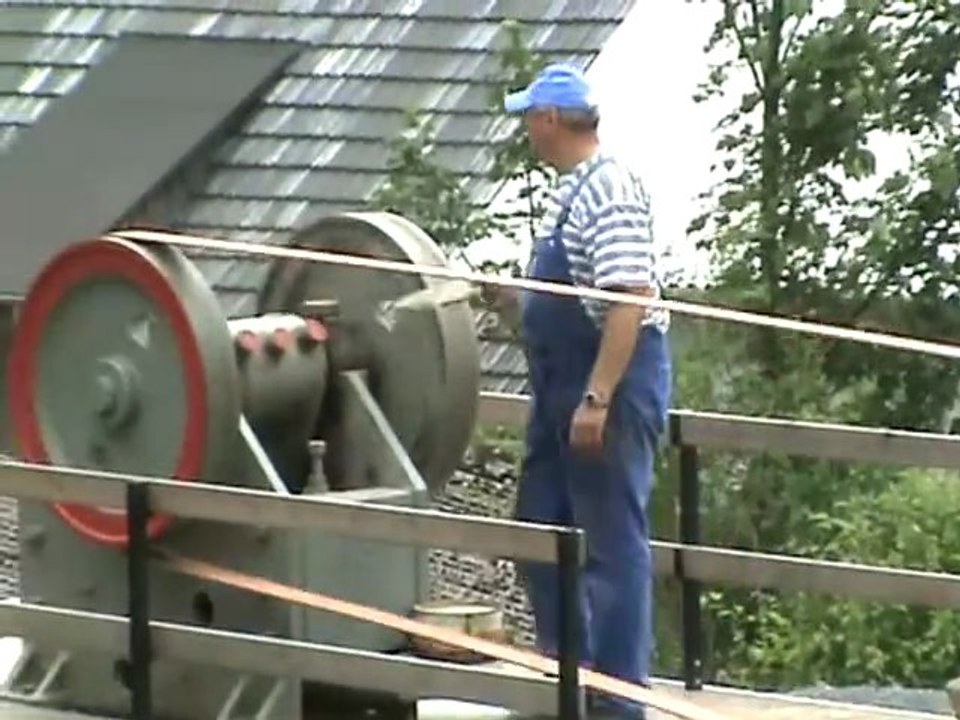 Dampfsteinbrecher mit Lokomobil und Lanz Bulldog