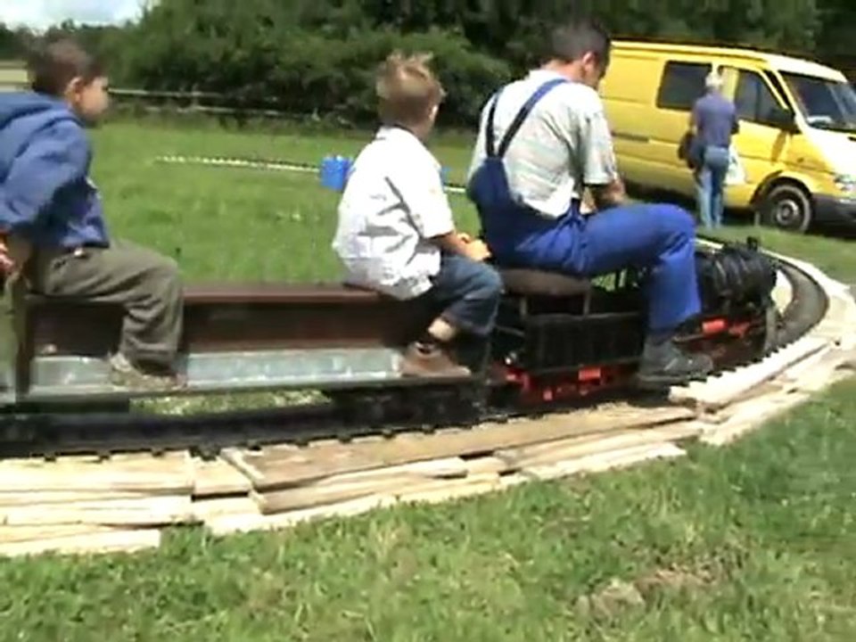 Fünf Zoll Lok fährt im Kreis in Lindlar