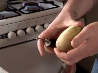 How To Use A Potato Peeler
