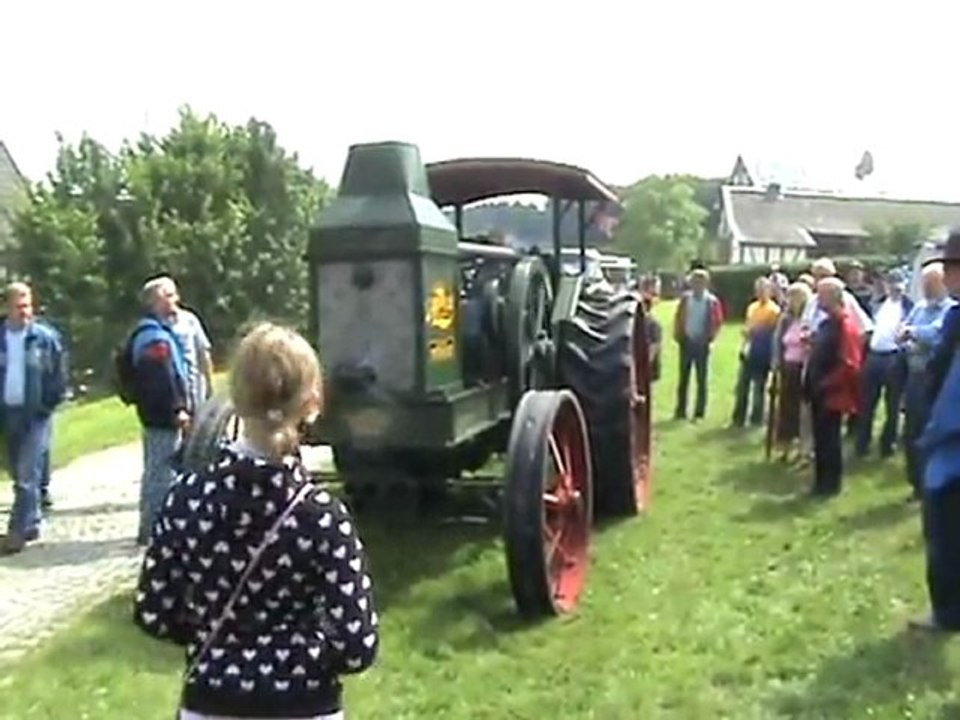 Rumely Oil Pull Lokomobile läuf im Leerlauf 02