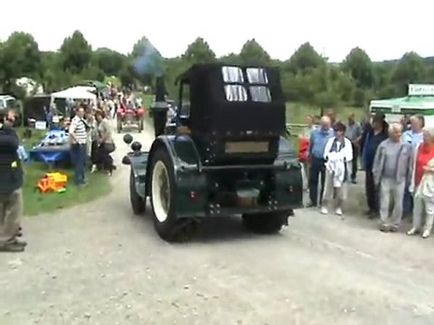 Lanz Bulldog setzt sich in Bewegung in Lindlar