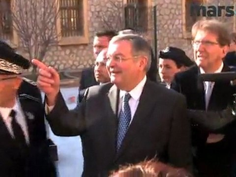 Michel Mercier en visite au centre pénitentiaire des Baumettes