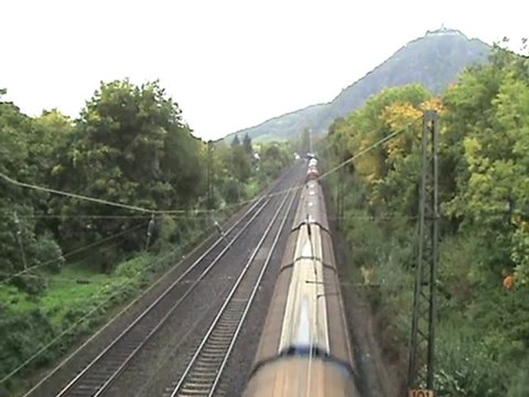 BR 185 mit Güterzug in Richtung Bonn - Köln bei Bad Honnef