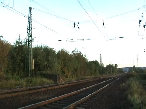 BR 425 auf dem Weg nach Bad Honnef vor der Rheinbreitbacher Kurve. Von Linz am Rhein kommend
