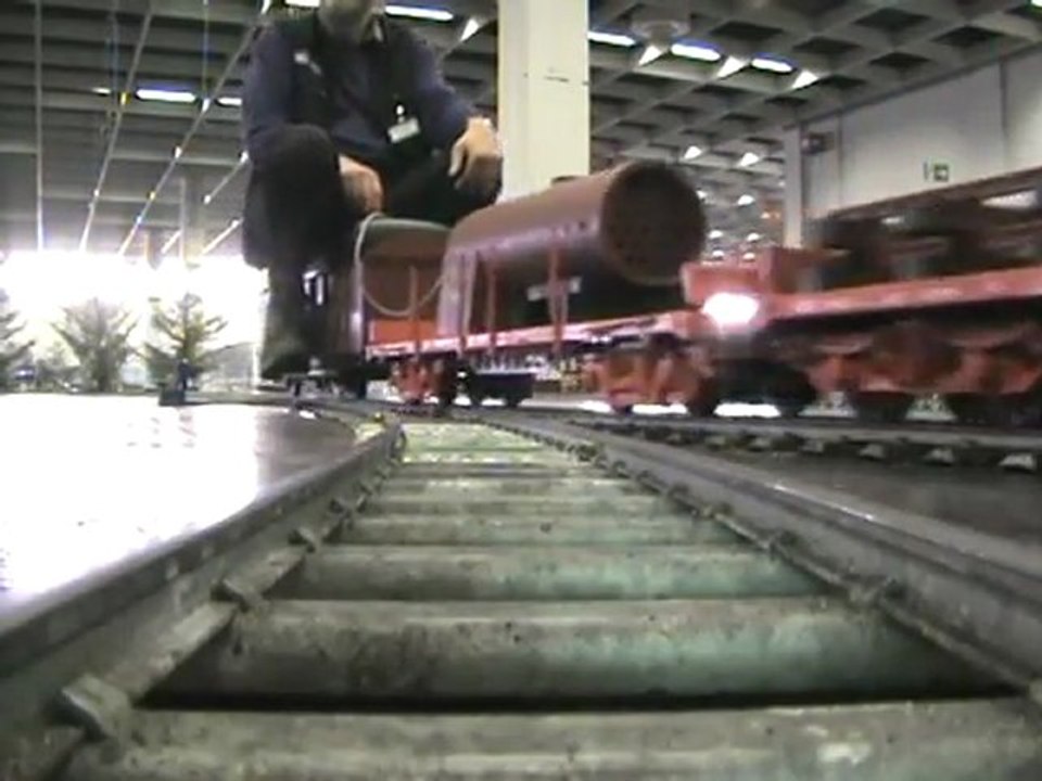 Kölner Echtdampftreffen  2008 diverse Dampfloks und eine Köf passieren die Ausweiche beim Containerterminal