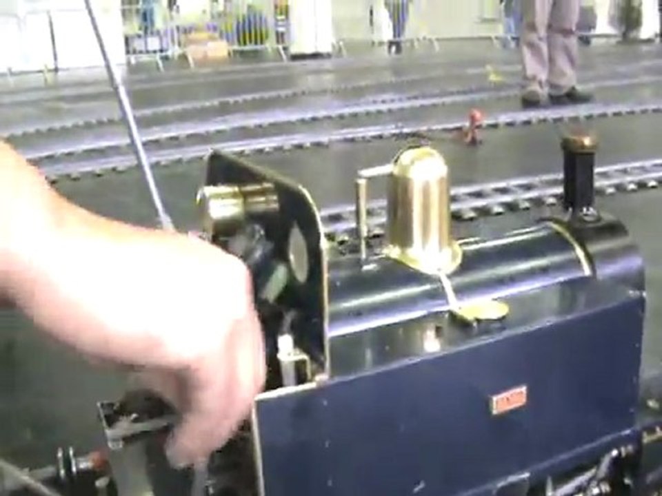 Echtdampftreffen Köln 2008 The Tiny engine fährt ab und V36 kommt an und diverse Loks fahren vorbei.MPG