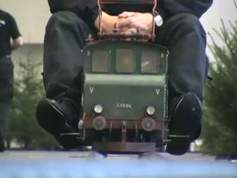 Kölner Echtdampftreffen 2008 E69 nähert sich der Kamera auf der fünf Zoll Hauptstrecke