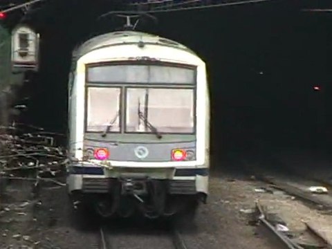 MI2N : A l'approche de la gare de Vincennes sur la ligne A du RER