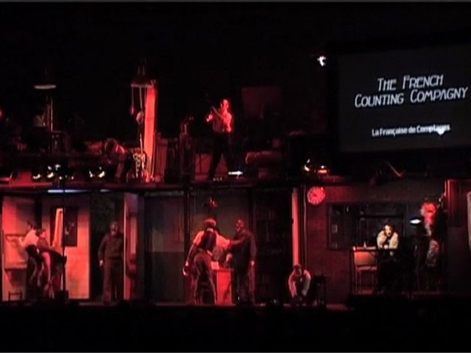 CHANGEMENT DE DECORS - Extrait du spectacle Une Cerise Noire