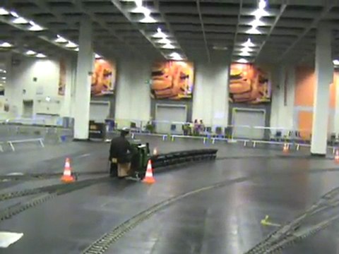 Echtdampftreffen Köln 2008 Feldbahndampflok mit Loren und das Deutsche Krokodil.MPG