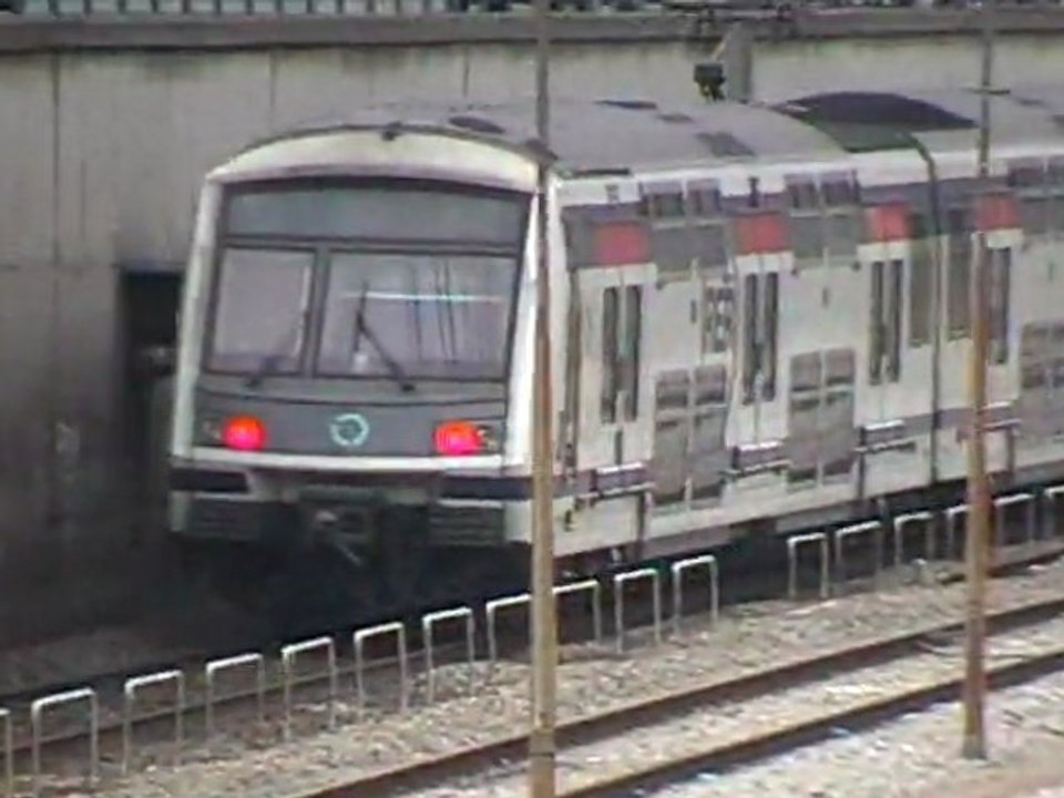 MI2N : Proche de la gare de Vincennes sur la ligne A du RER