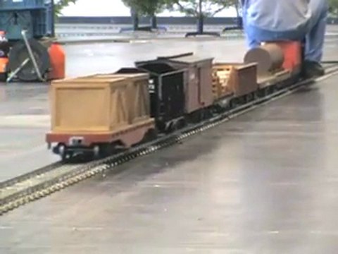 Echtdampftreffen Köln 2008 Dampflok mit Güterzug dampft auf der fünf Zoll Hauptstrecke