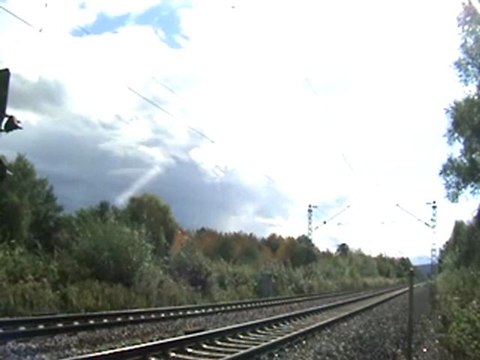 RE 481 der NIAG mit Schüttgutwagen Richtung Bonn bei Rheinbreitbach