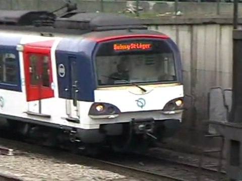 MS61 : Proche de la gare de Vincennes sur la ligne A du RER