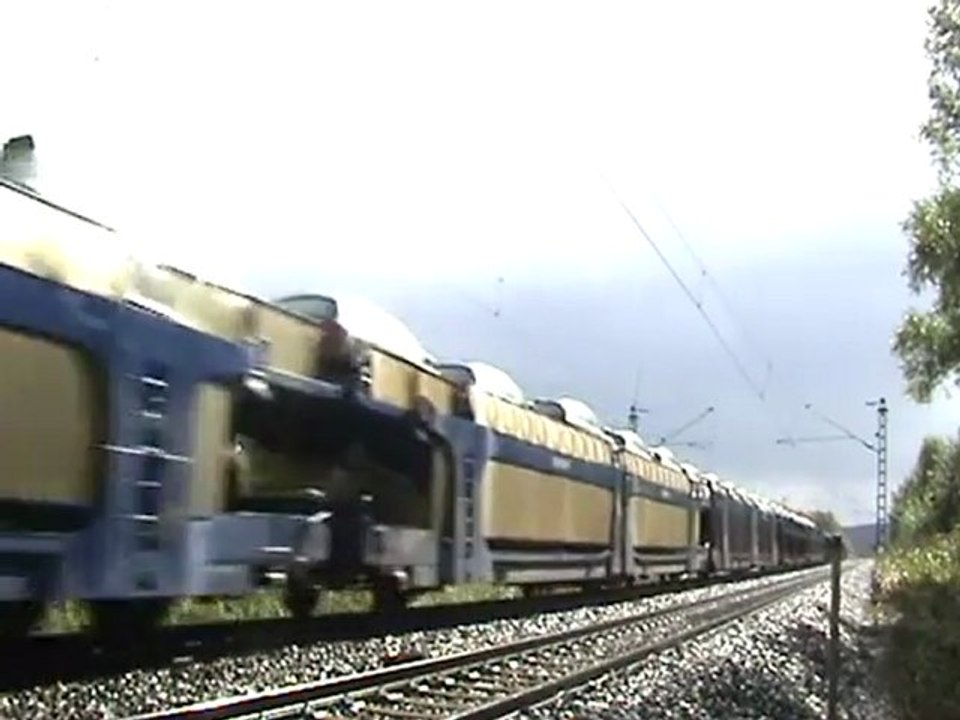 SNCF Lok mit Autozug nach Köln-Bonn bei Rheinbreitbach