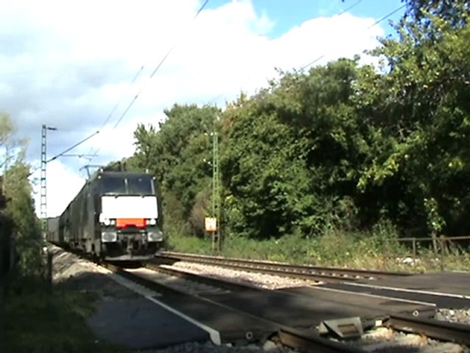 BR189 des polnischen Unternehmens CTL bei Rheinbreitbach mit Schüttgutwagen