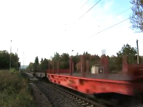 BR152 mit gemischtem Güterzug in Richtung Köln - Bonn bei Rheinbreitbach
