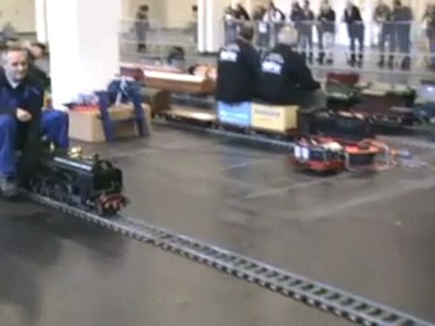 Echtdampfhallentreffen EDHT Köln 2008 Gmeinder Feldbahn und Containershuttle und Feldbahndampflok mit Loren und viele andere Loks