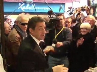 Sarkozy sob vaias e ovos