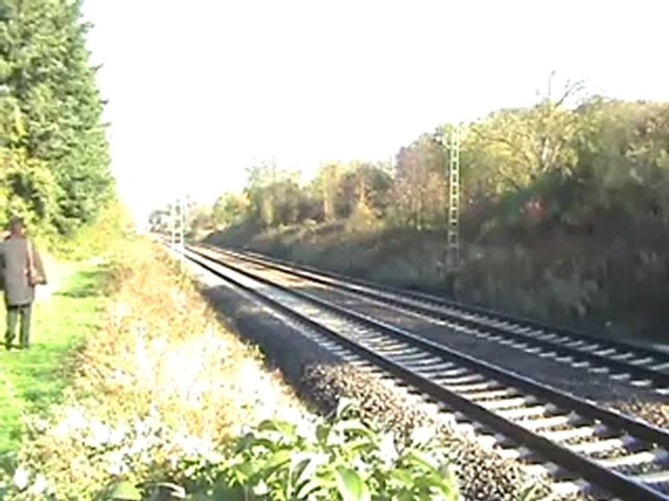 BR143 mit Dostos auf dem Weg nach Bad Honnef Köln-Bonn aus Richtung Linz am Rhein kommend bei RheinbreitbachMPG