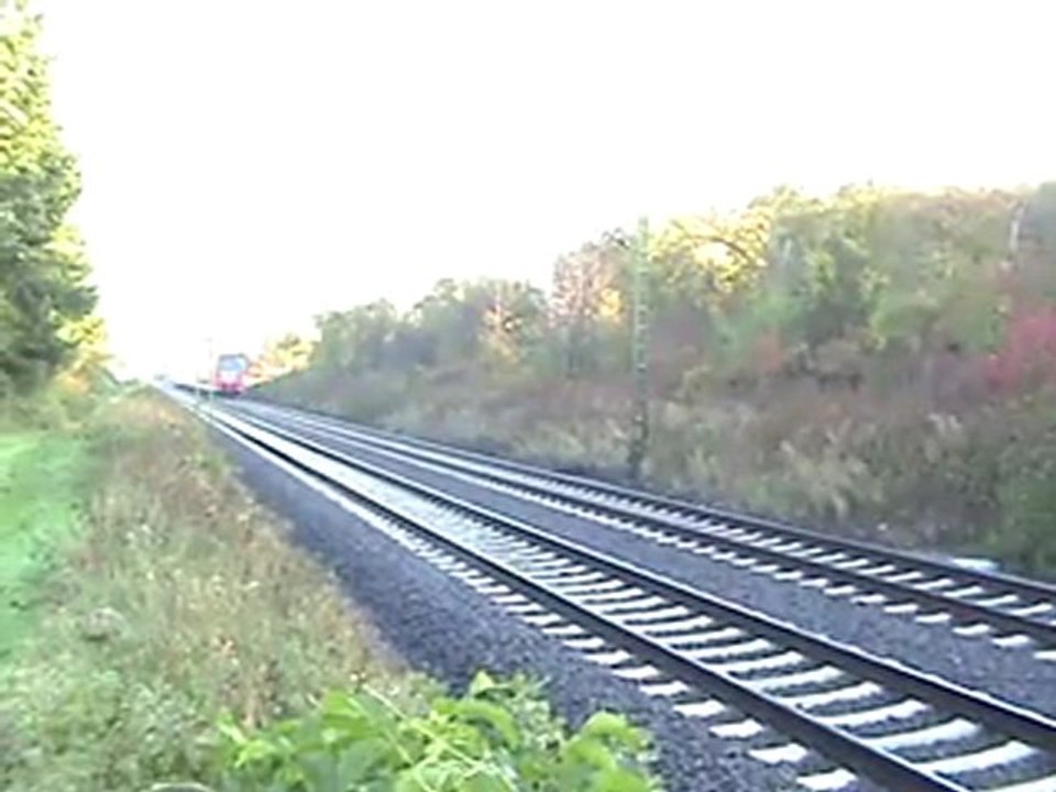 BR425 von Linz am Rhein nach Bad Honnef bei der rheinbreitbacher Kurve