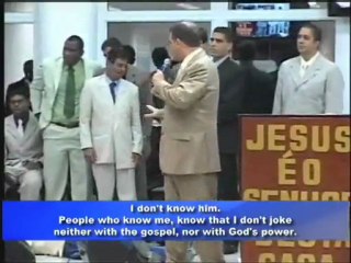 Pastor Sonic toma cadeirada do diabo