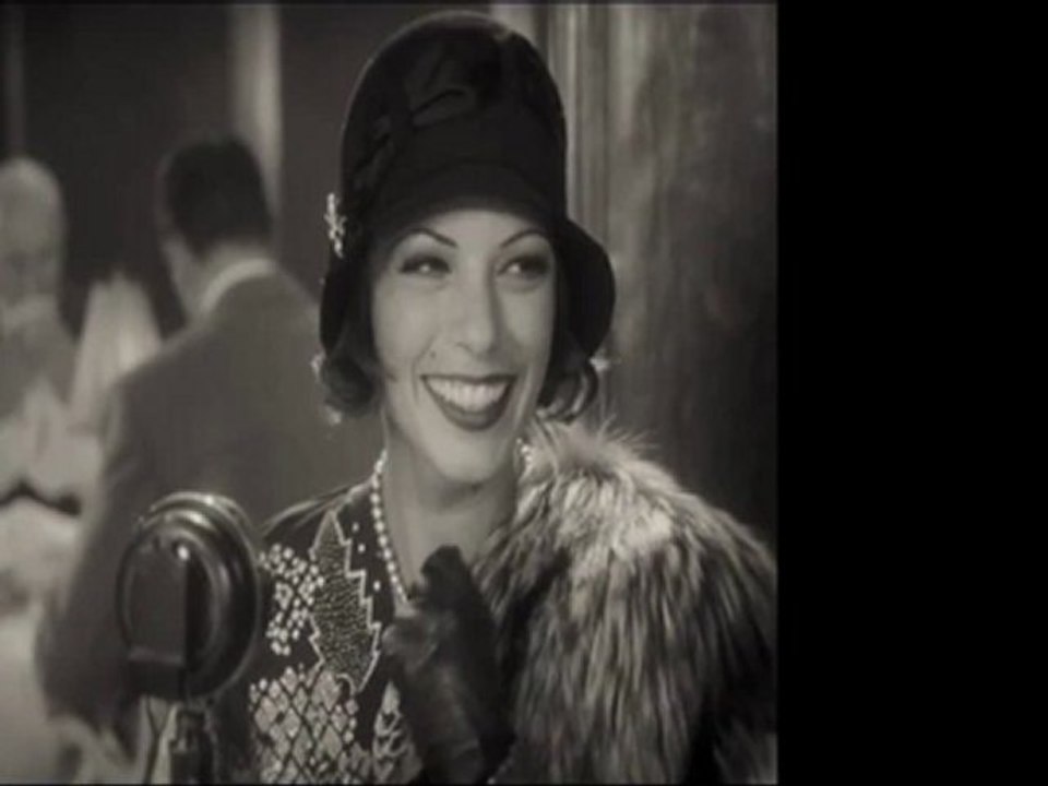 watch The Artist  trailer