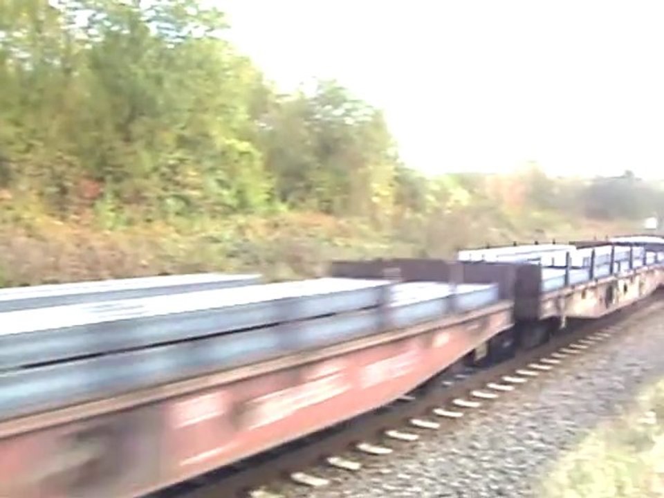 BR155 bei Rheinbreitbach mit Stahlbarrenzug nach Koblenz