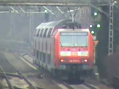 BR146 beim Bhf Brohl mit Doppelstockwagen nach Koblenz