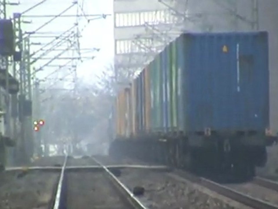 BR189 der Firma ERS mit Containerzug nach Süden bei Bonn Villich Müldorf