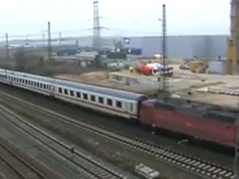BR120 mit IC beim Containerterminal Köln Eifeltor Richtung Koblenz