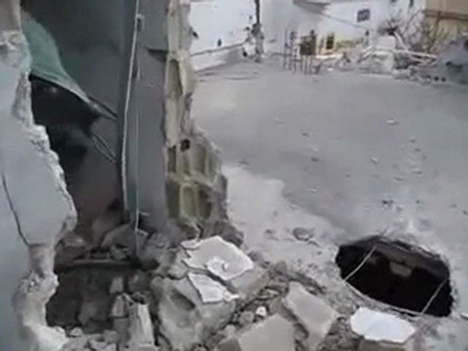 فري برس  حماه المحتلة قصف في مدينة حلفايا جراء القصف العشوائي  1 3 2012