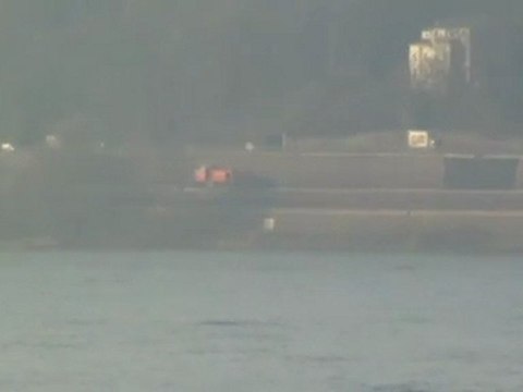 Einzelne Mak Lokomotive beim Unkelbachtal am Rhein mit Leerfahrt Richtung Remagen