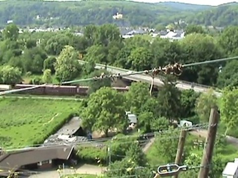 BR185 von Crossrail mit Containerzug in Unkel Richtung Bonn Köln