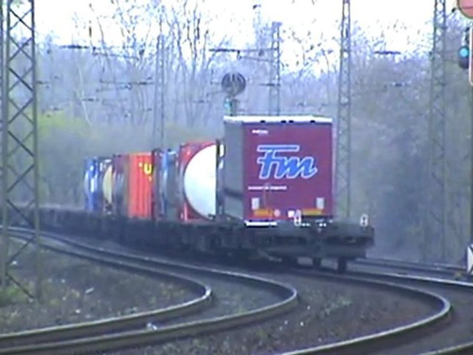 BR151 mit Intermodalzug von Gbf Köln Kalk Nord Richtung Rbf Köln Gremberg