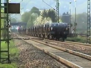 BR152 bei Unkel mit Stahlrollenzug Richtung Köln Bonn