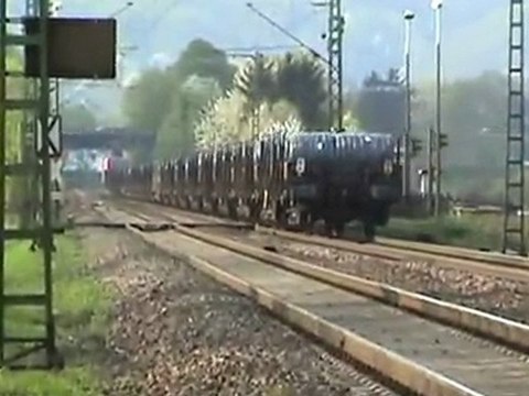 BR152 bei Unkel mit Stahlrollenzug Richtung Köln Bonn