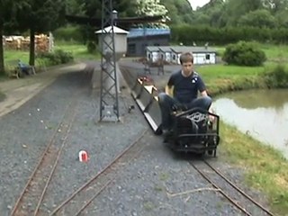 Strüver Kuli durchquert auf 7 Zoll Spur den Bf Großseifen